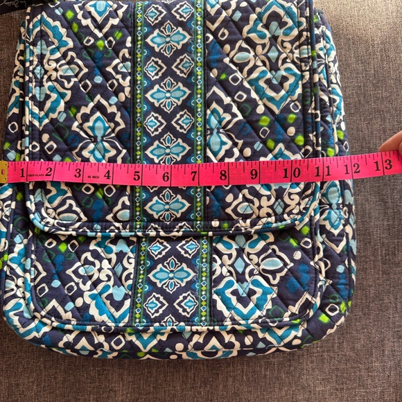 Like new Vera Bradley crossbody bag - Picture 8 of 11